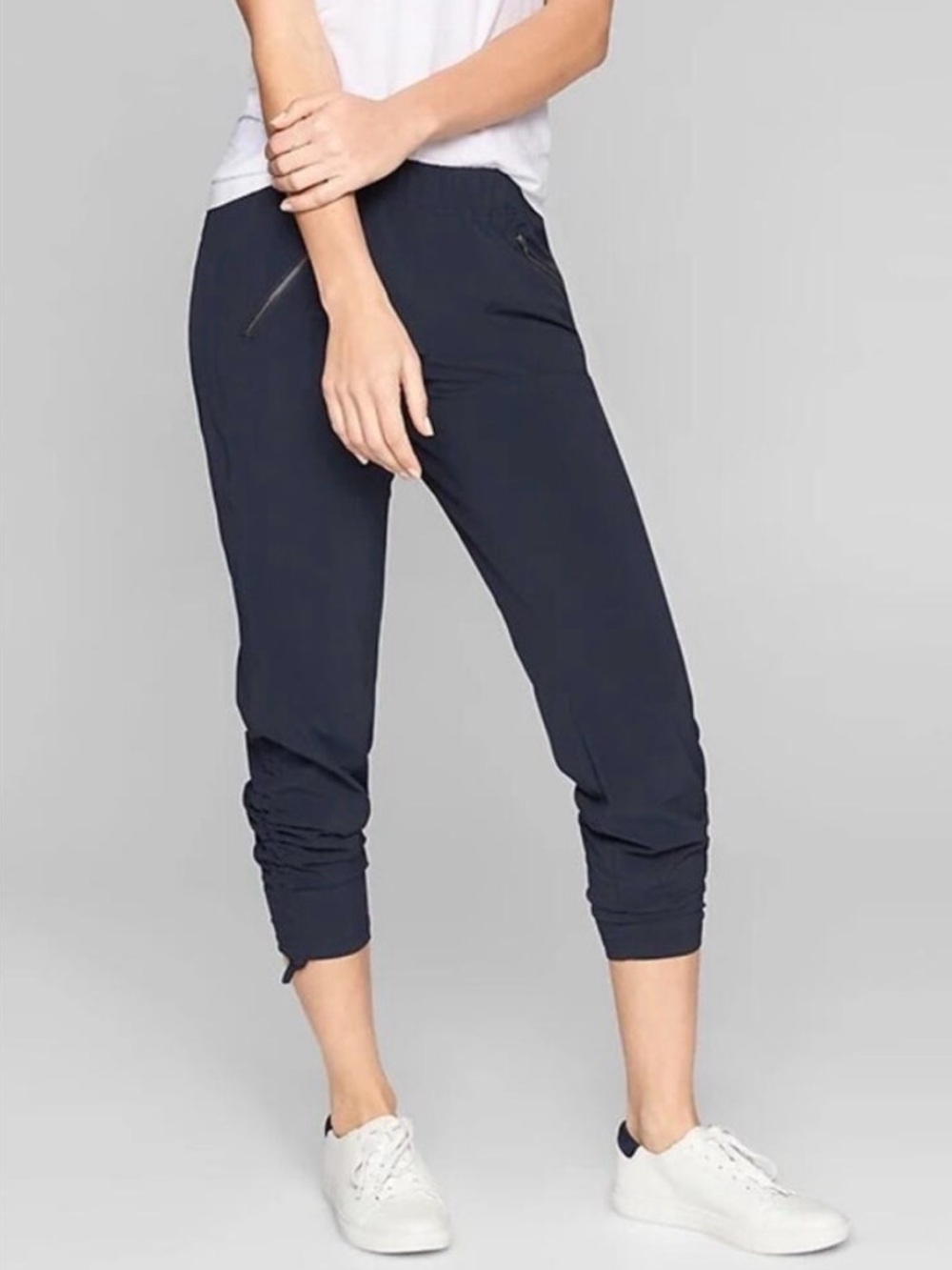 Athleta Aspire Ankle Pant Black Size 6 Lightweight Travel Athleisure